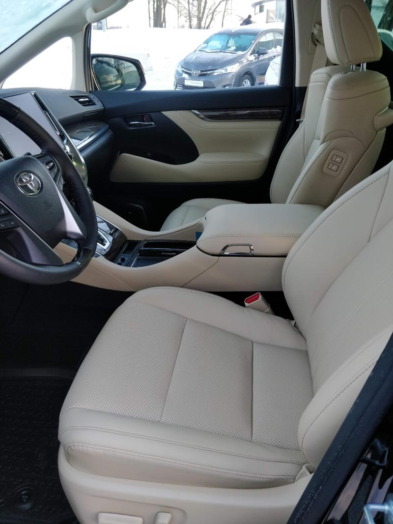 Toyota Alphard Executive Lounge 2021 (15)