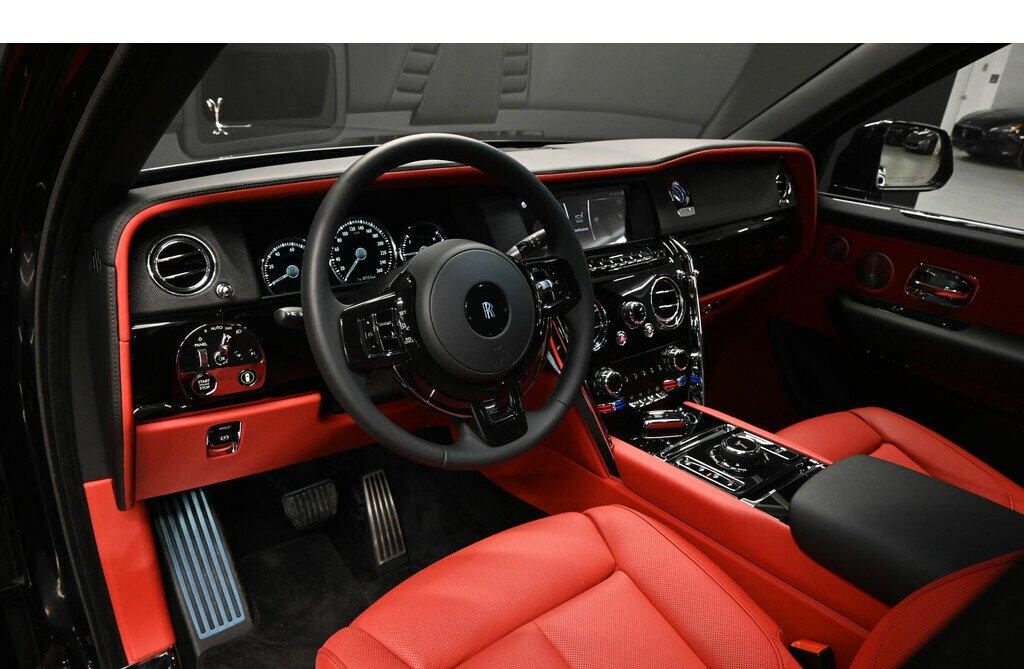 Rolls Royce Cullinan SUV 2021 (13)