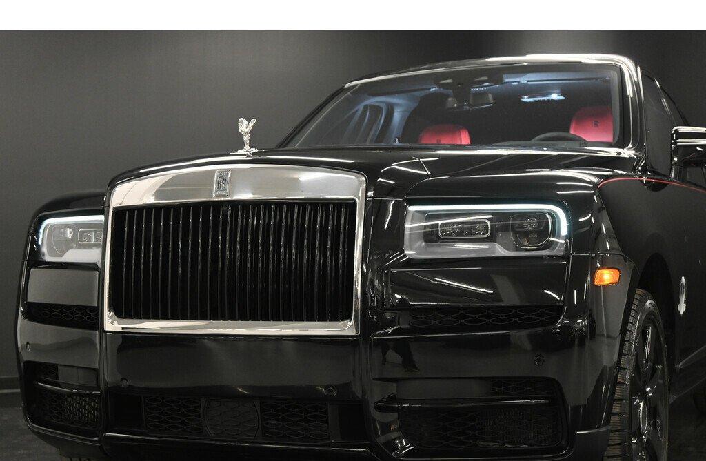 Rolls Royce Cullinan SUV 2021 (15)
