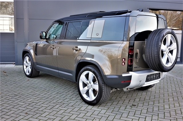 Range Rover Defender 110 S 2.0L P300 Petrol