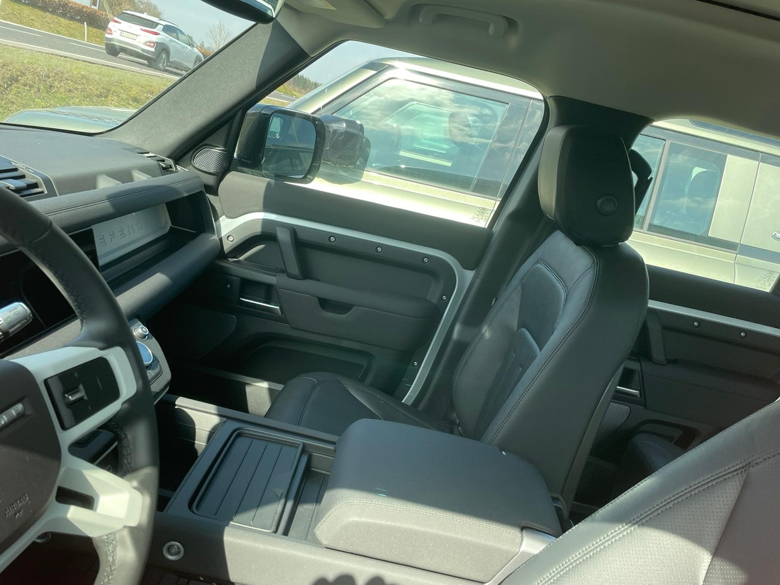 Range Rover Defender 110 S 2.0L P300 Petrol 2021 (10)