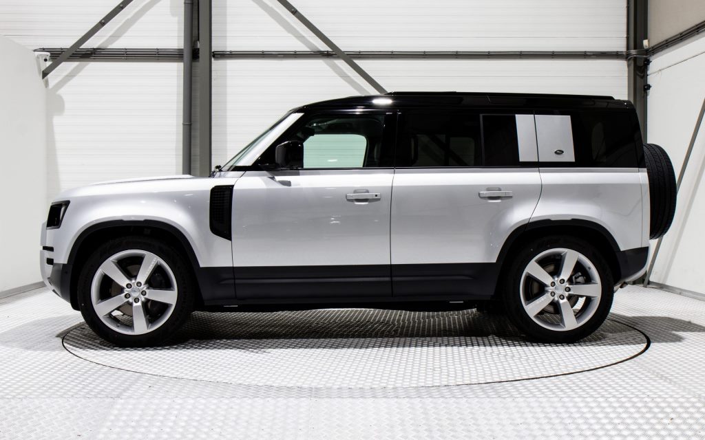 Range Rover Defender 110 S 2.0L P300 Petrol 2021 (14)
