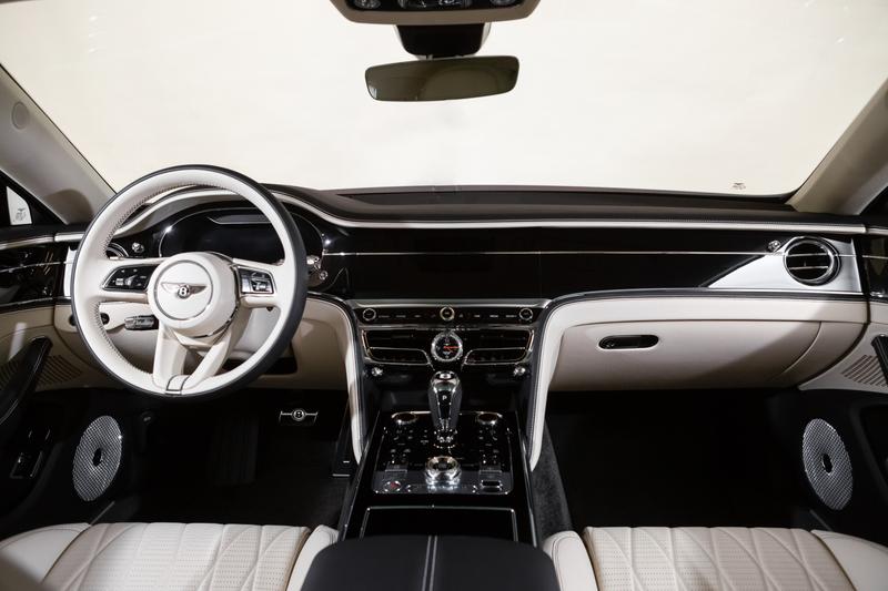 Bentley FLYING SPUR W12 FIRST EDITION 2021 (8)