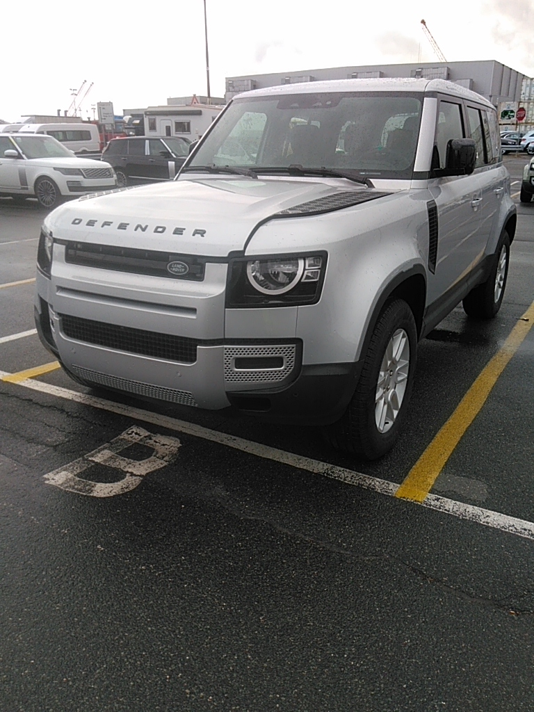 Range Rover Defender 110 S 2.0L P300 Petrol 2021 (12)