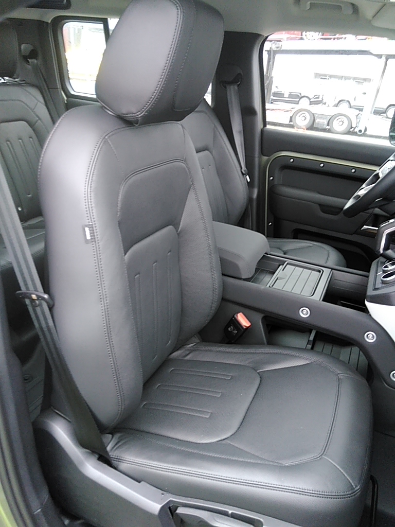 Range Rover Defender 110 S 2.0L P300 Petrol 2021 (17)