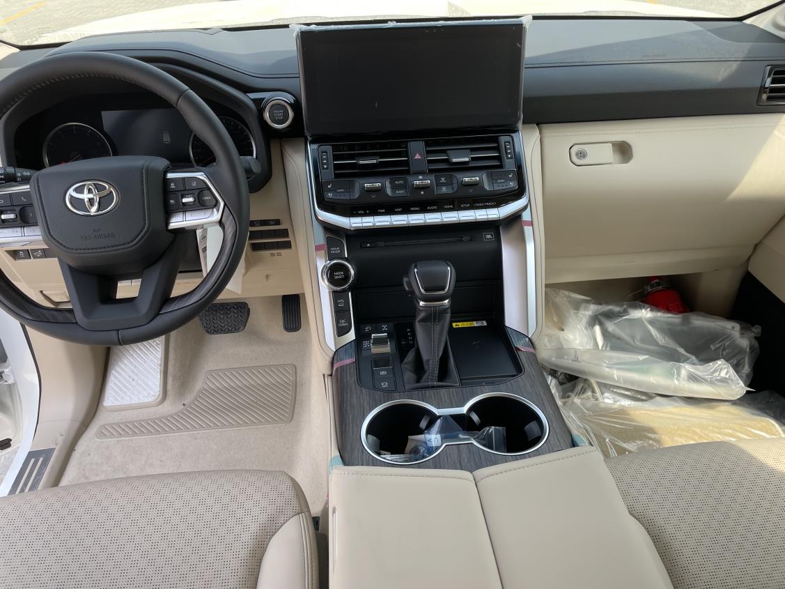 Toyota LAND CRUISER 3.5TT VXR-Z 2022 (8)