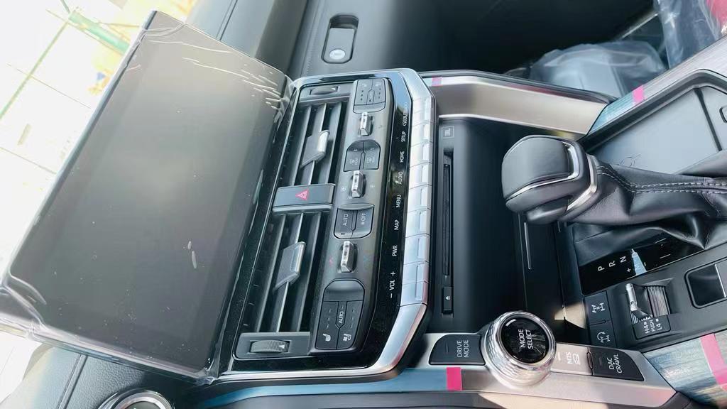 Toyota LAND CRUISER 3.3L DIESEL GR SPORTS 2022 (7)