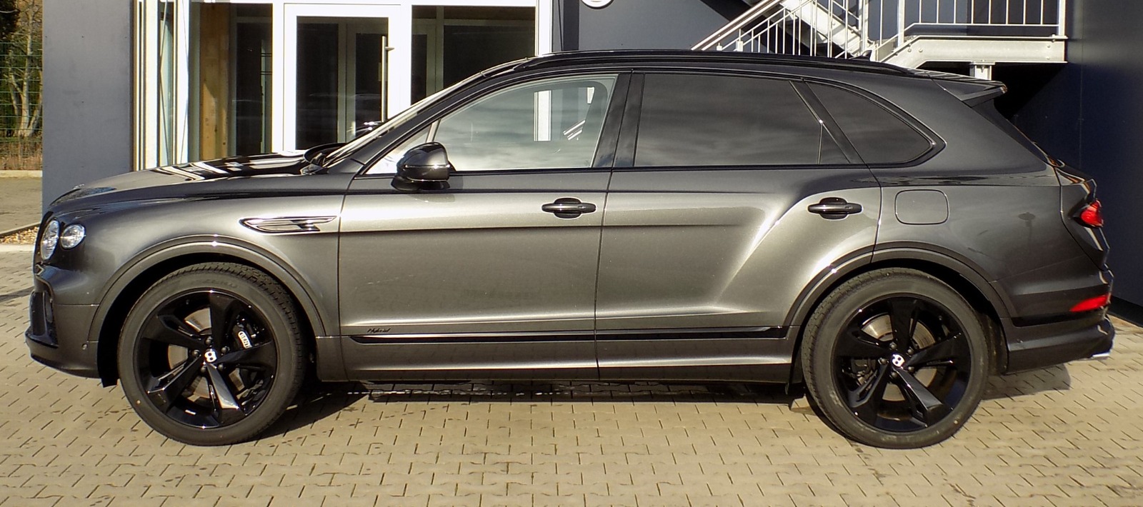 Bentley Bentayga Hybrid 2022 (8)