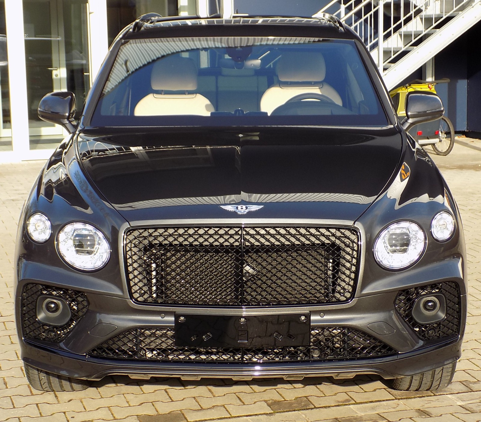 Bentley Bentayga Hybrid 2022 (9)