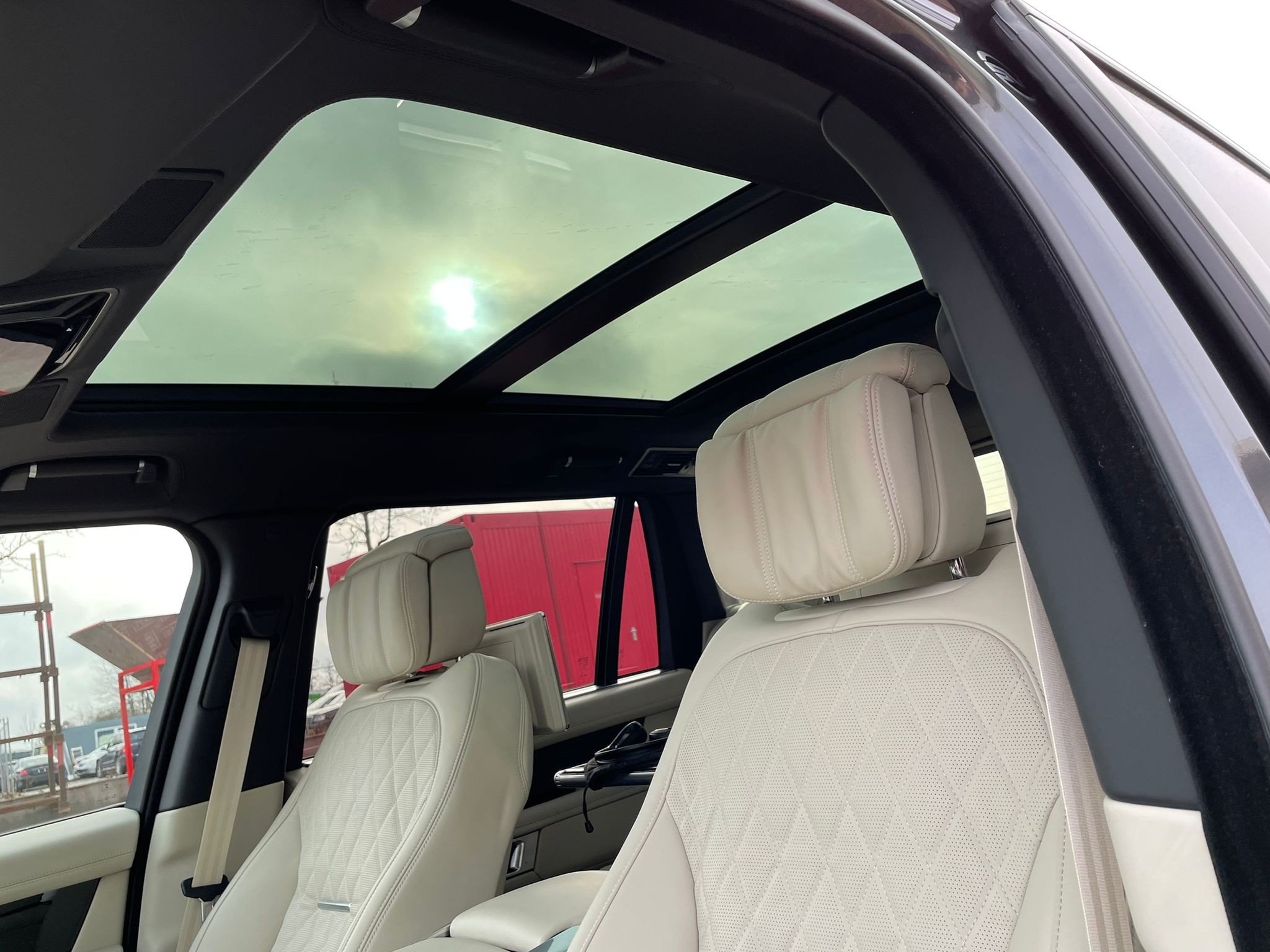 Range Rover SV Autobiography LWB P565 2021 (8)