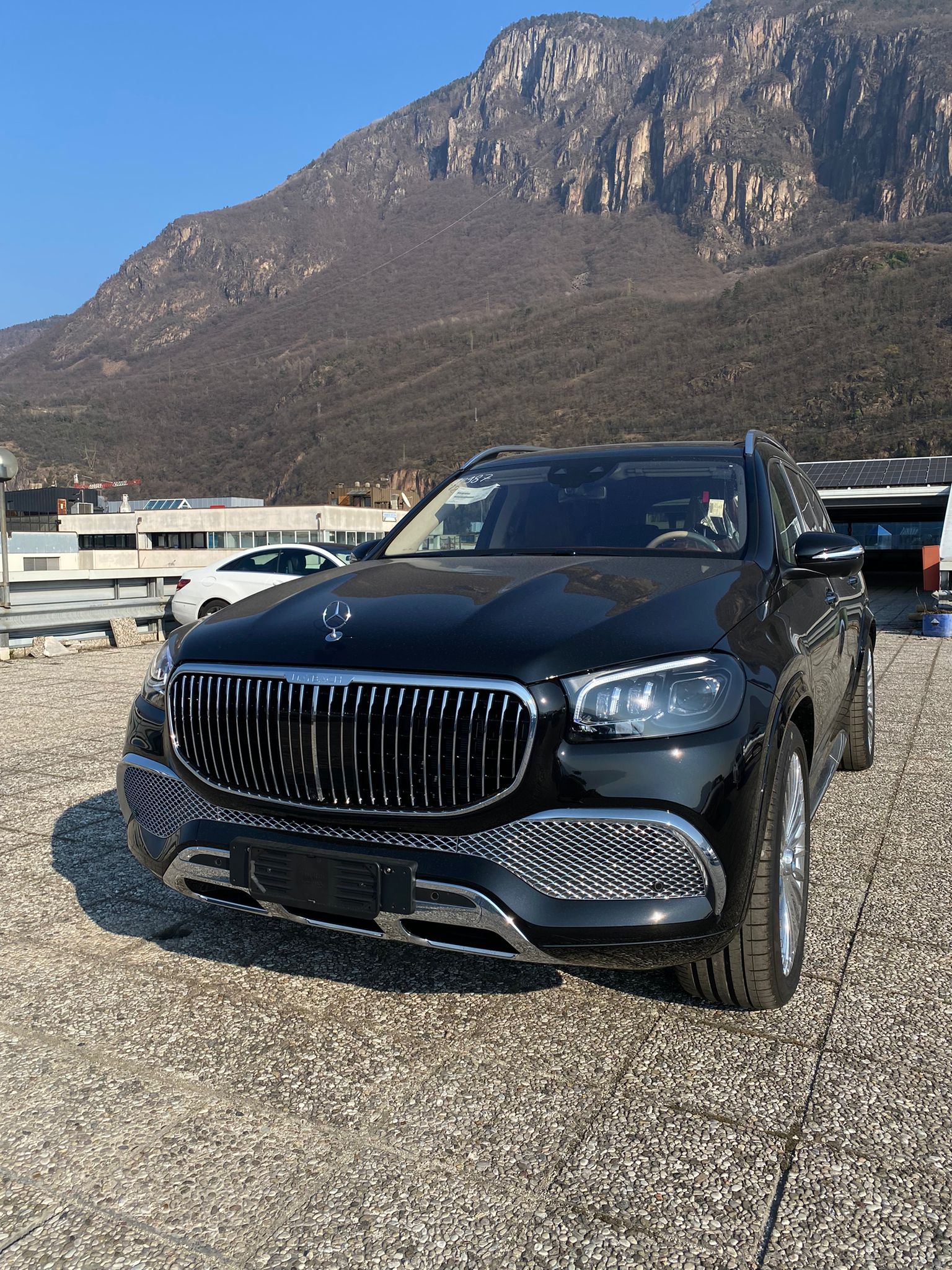 Mercedes Benz GLS 600 Maybach 2022 (14)