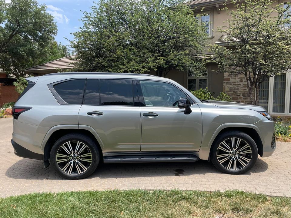 Lexus LX600 Luxury 2022 (8)