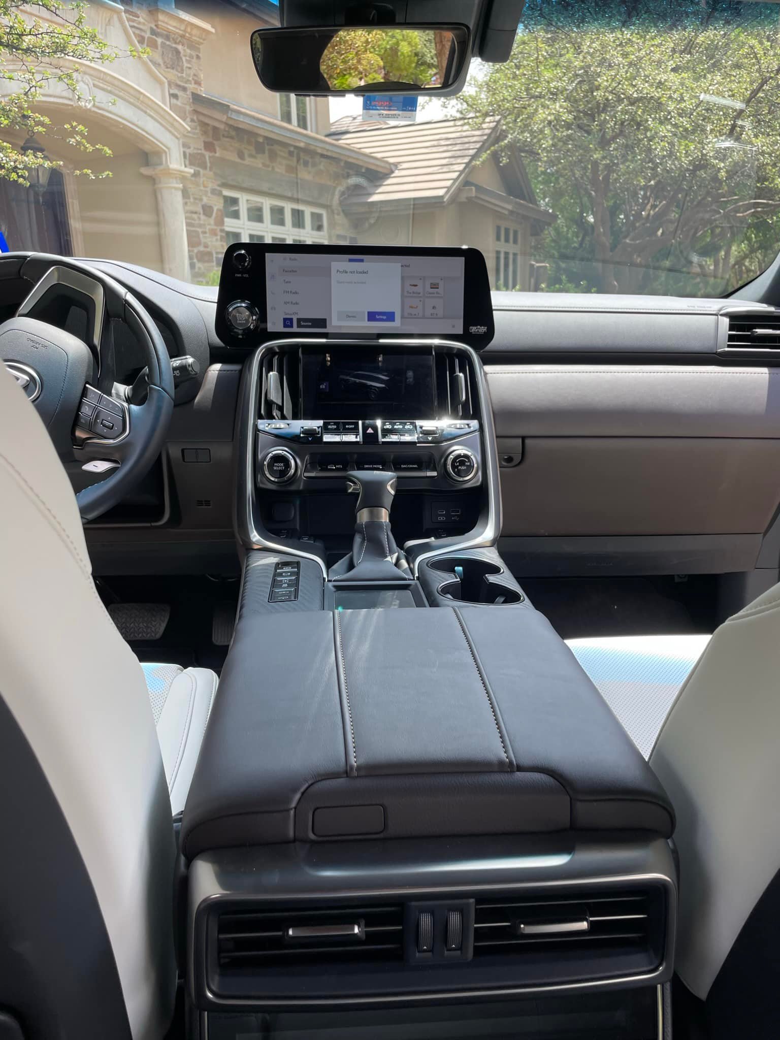 Lexus LX600 Luxury 2022 (15)