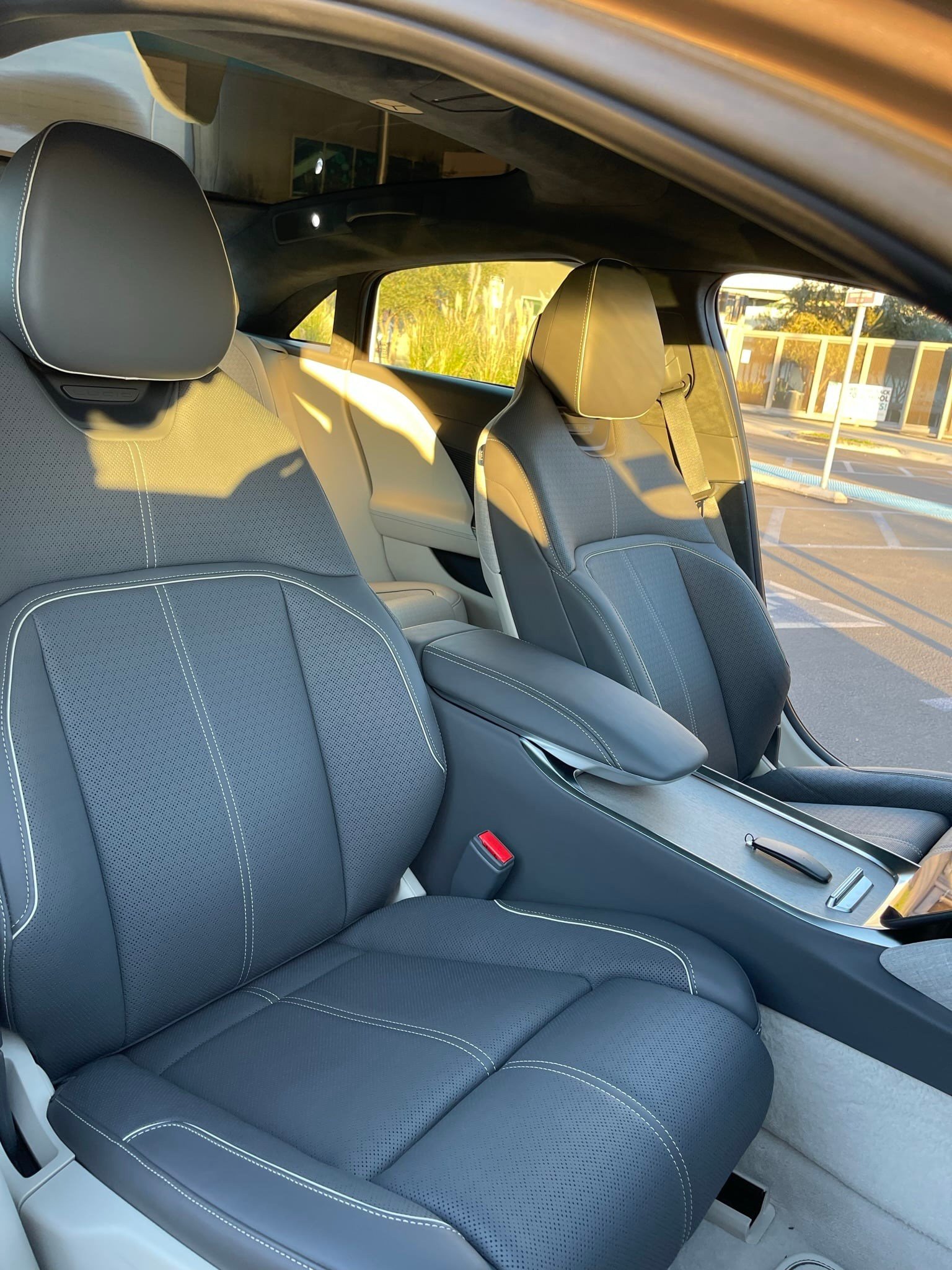 Lucid Air Dream Edition Performance 2022 (7)