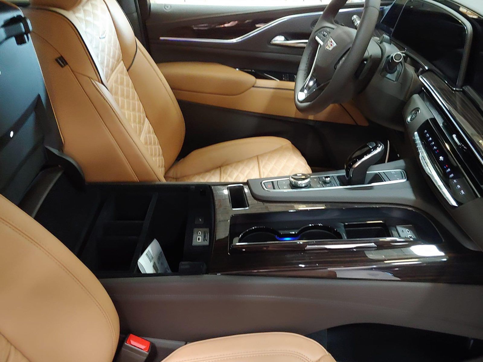 Cadillac Escalade ESV 4WD Premium Luxury 2022 (8)