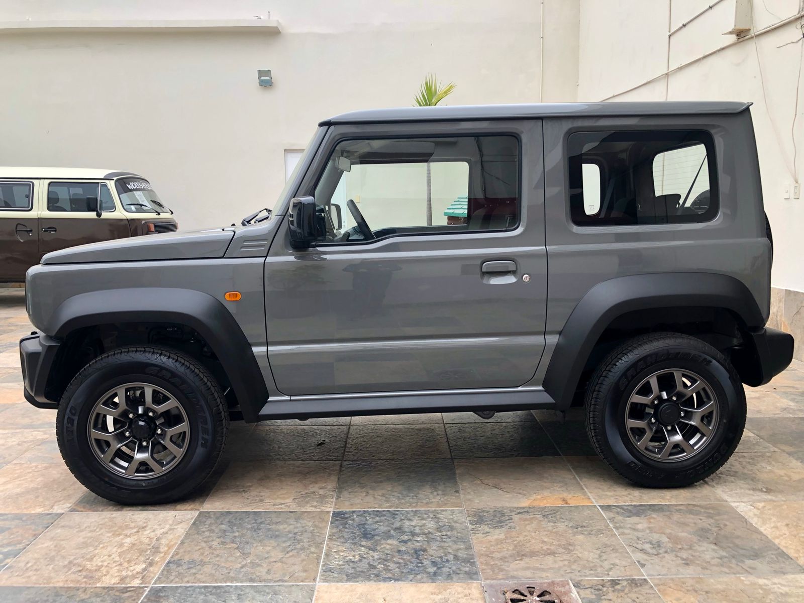 Suzuki Jimny GLX 1,5l 102Hp 2023 (14)