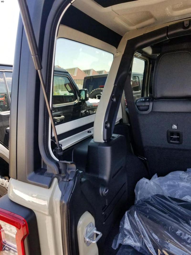 Jeep Wrangler Unlimited Rubicon 2022 (16)