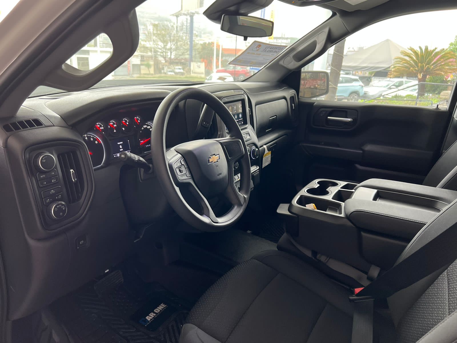 Chevrolet Silverado 4x4 Crew Cab 2023 (15)