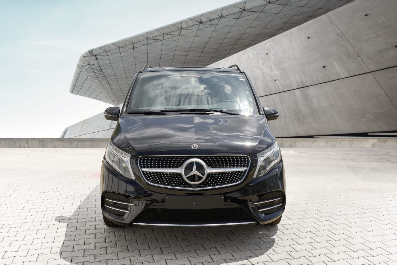Mercedes Benz V 300d 4MATIC Extralang 2023 (8)