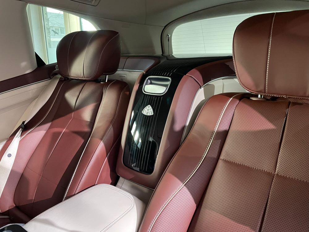 Mercedes Benz GLS600 Maybach 2023 (11)
