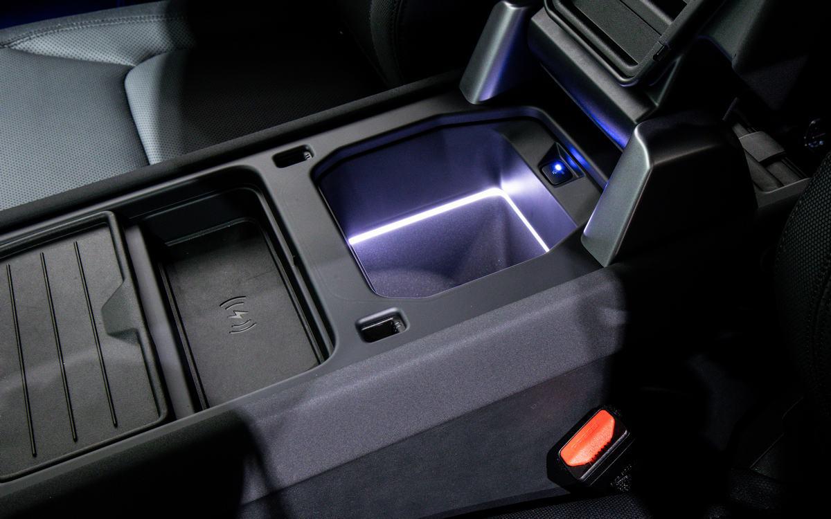 Range Rover Defender 110 X-Dynamic SE P400 2023 (9)