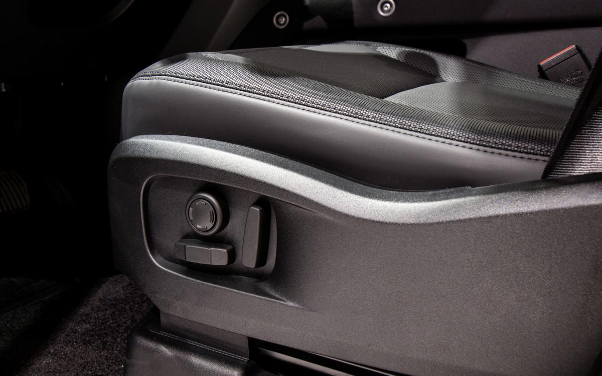 Range Rover Defender 110 X-Dynamic SE P400 2023 (15)