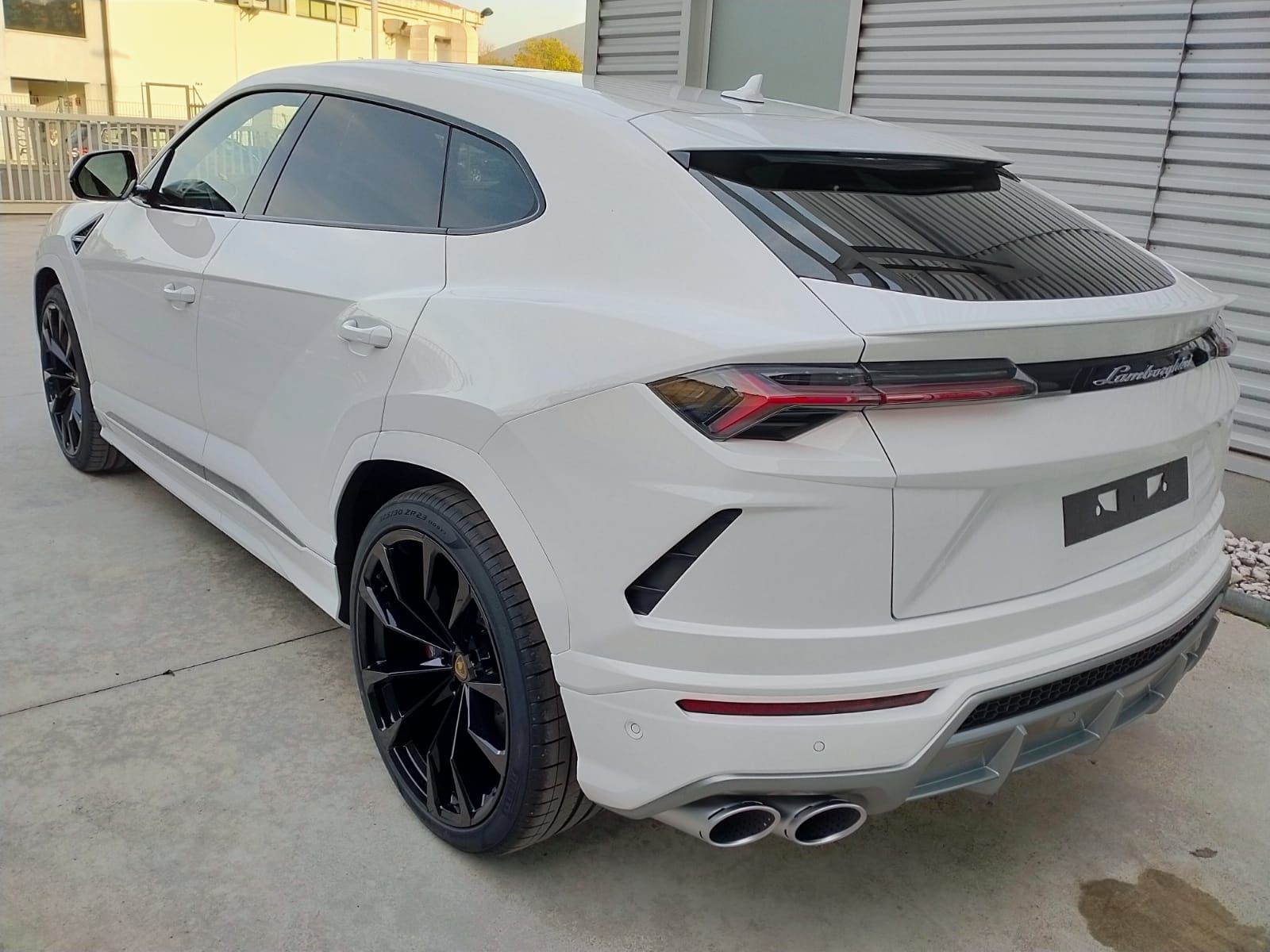 Lamborghini URUS 2022 (9)