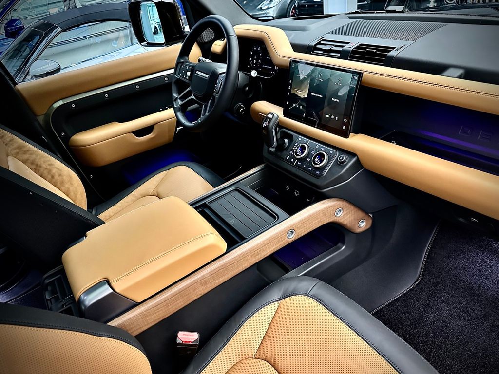 Range Rover Defender 110 P400 X 2023 (8)