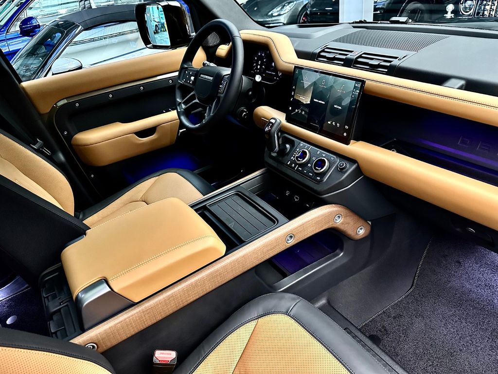 Range Rover Defender 110 P400 X 2023 (14)
