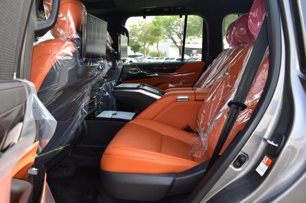 Lexus LX600 VIP V6 3.5L 2023 (10)