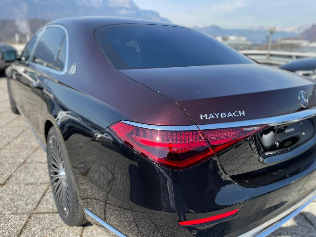 Mercedes Benz S680 Maybach V12 4Matic 2023 (13)