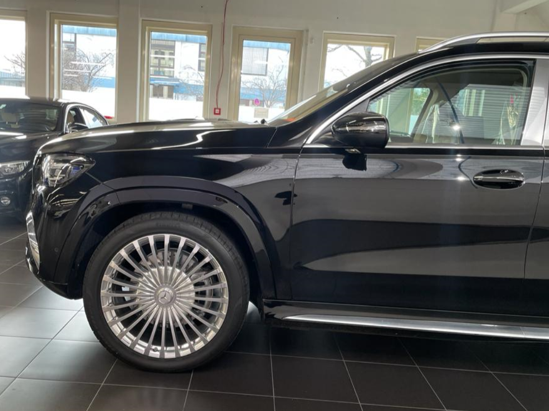 Mercedes Benz Maybach Gls 600 4Matic 2023 (8)