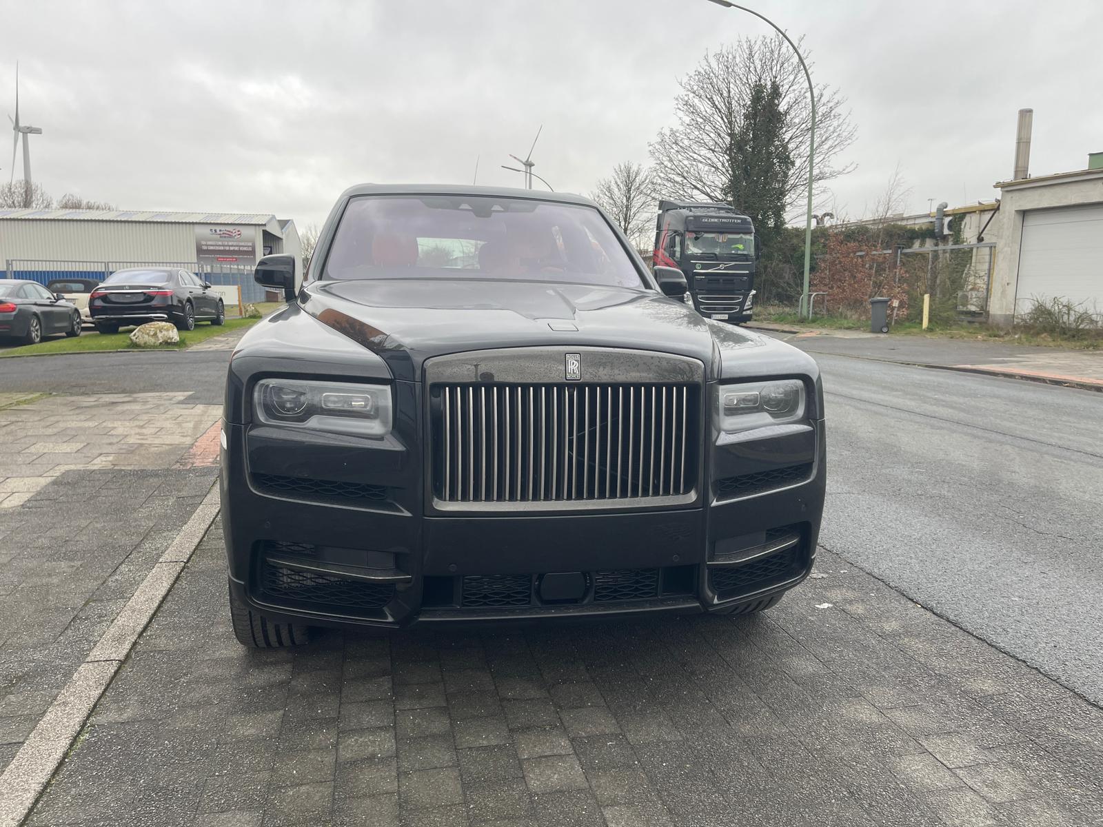 Rolls Royce Cullinan Black Badge 2023 (8)