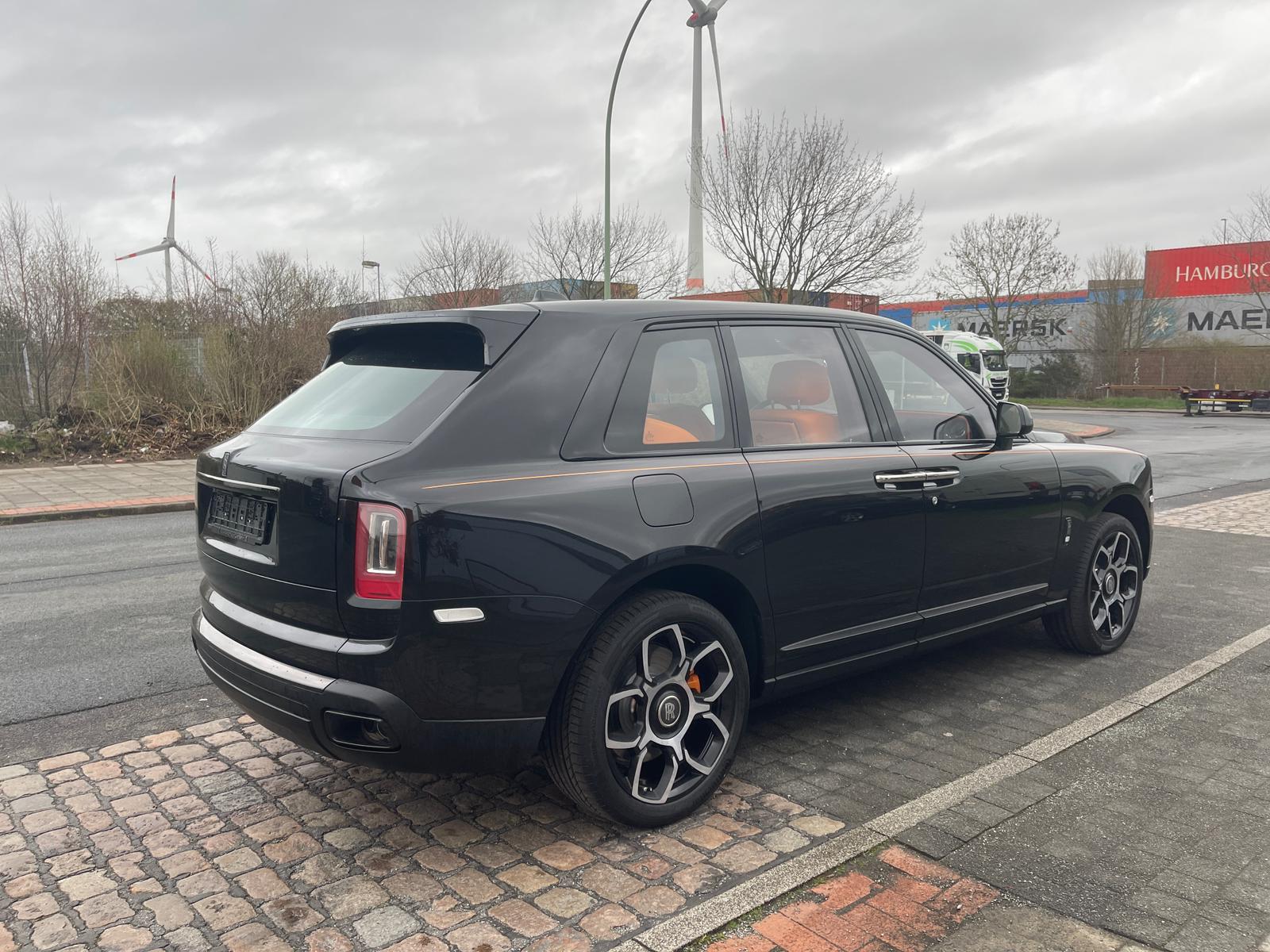 Rolls Royce Cullinan Black Badge 2023 (10)