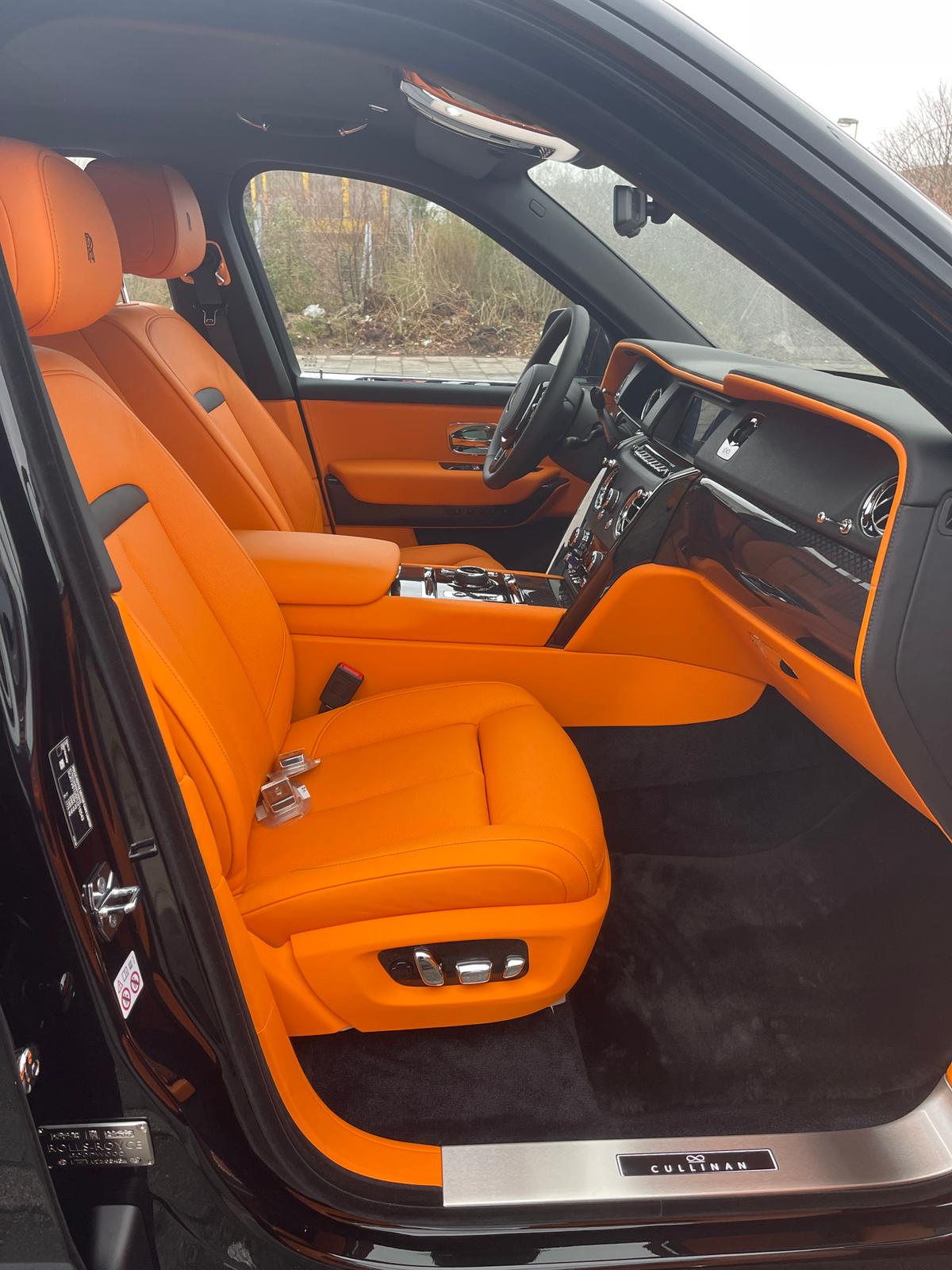 Rolls Royce Cullinan Black Badge 2023 (12)