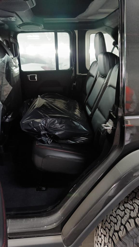 Jeep WRANGLER 4-DOOR RUBICON 2.0L I4 DOHC DI TURBO 2023 (10)