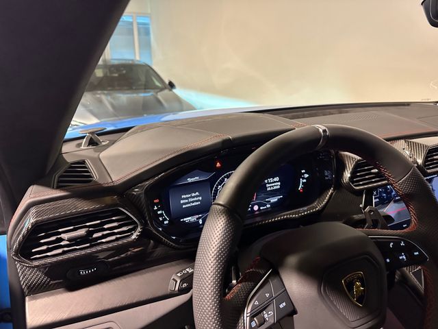 Lamborghini URUS 2022 (7)