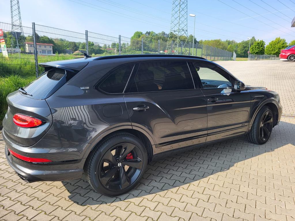 Bentley V8 Azure First Edition EWB 2023 (9)