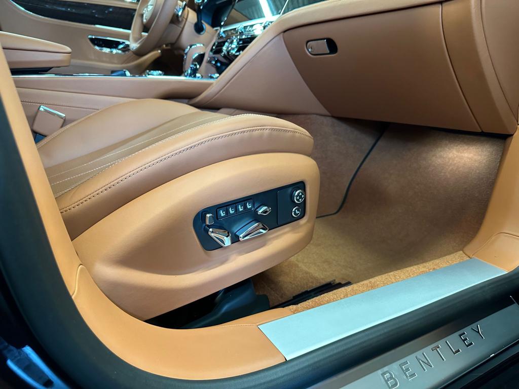Bentley Flying Spur V8 2023 (9)