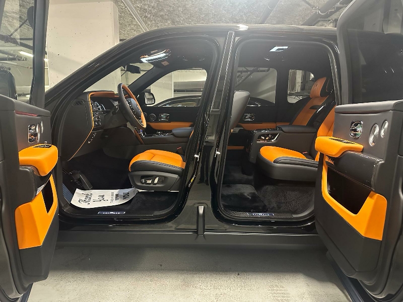 Rolls Royce CULLINAN BLACK BADGE 2023 (8)
