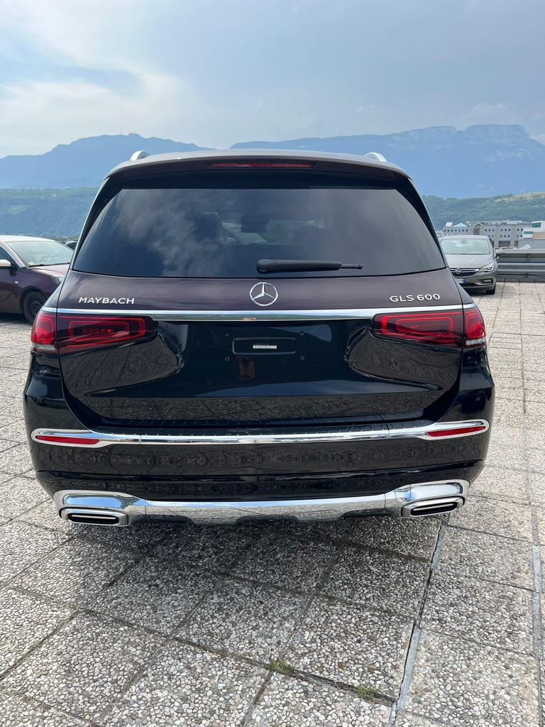 Mercedes Benz GLS 600 Maybach 2023 (11)