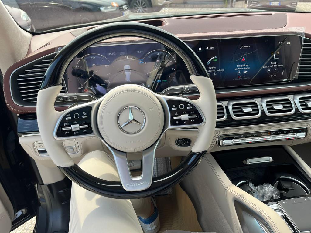 Mercedes Benz GLS 600 Maybach 2023 (15)