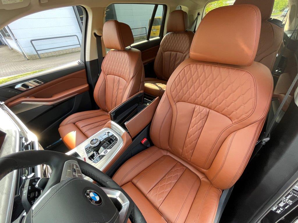 BMW X7 40i 381HP NEW 2023 (7)