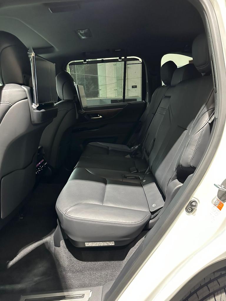 Lexus LX600 Luxury 3,5l 409HP NEW 2024 (9)