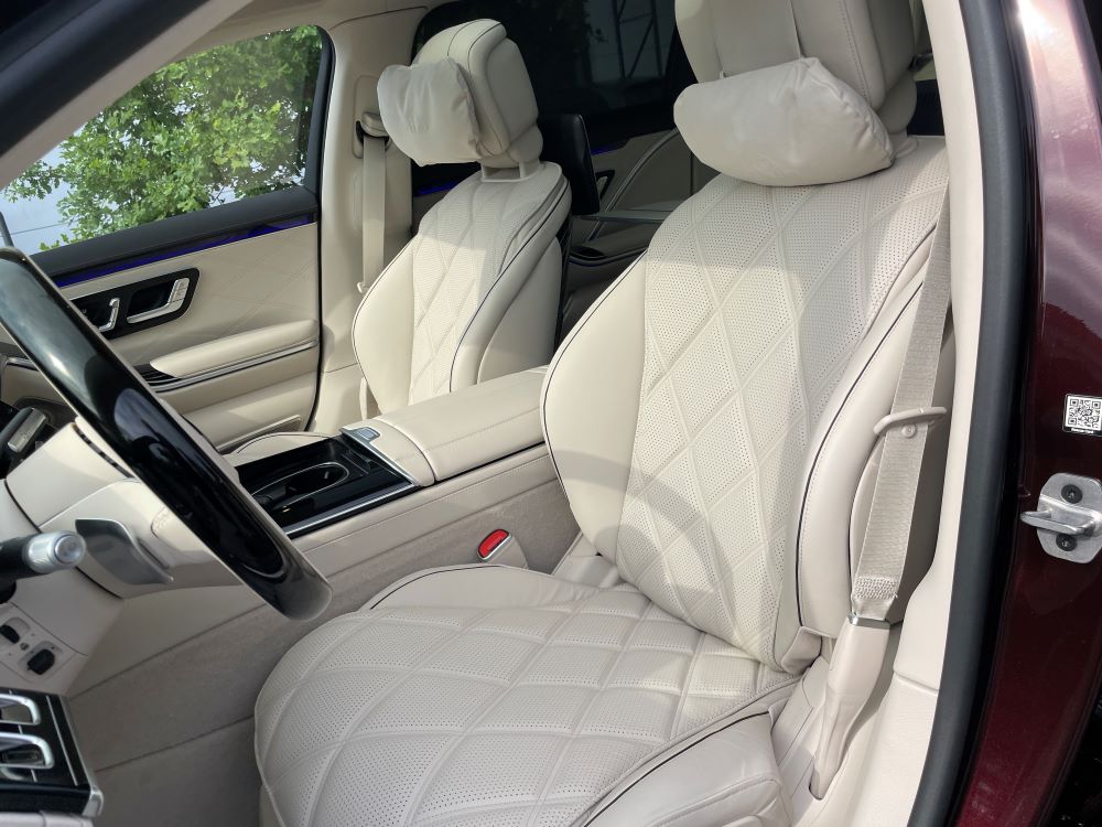 Mercedes Benz S680 Maybach V12 4matic 2023 (13)