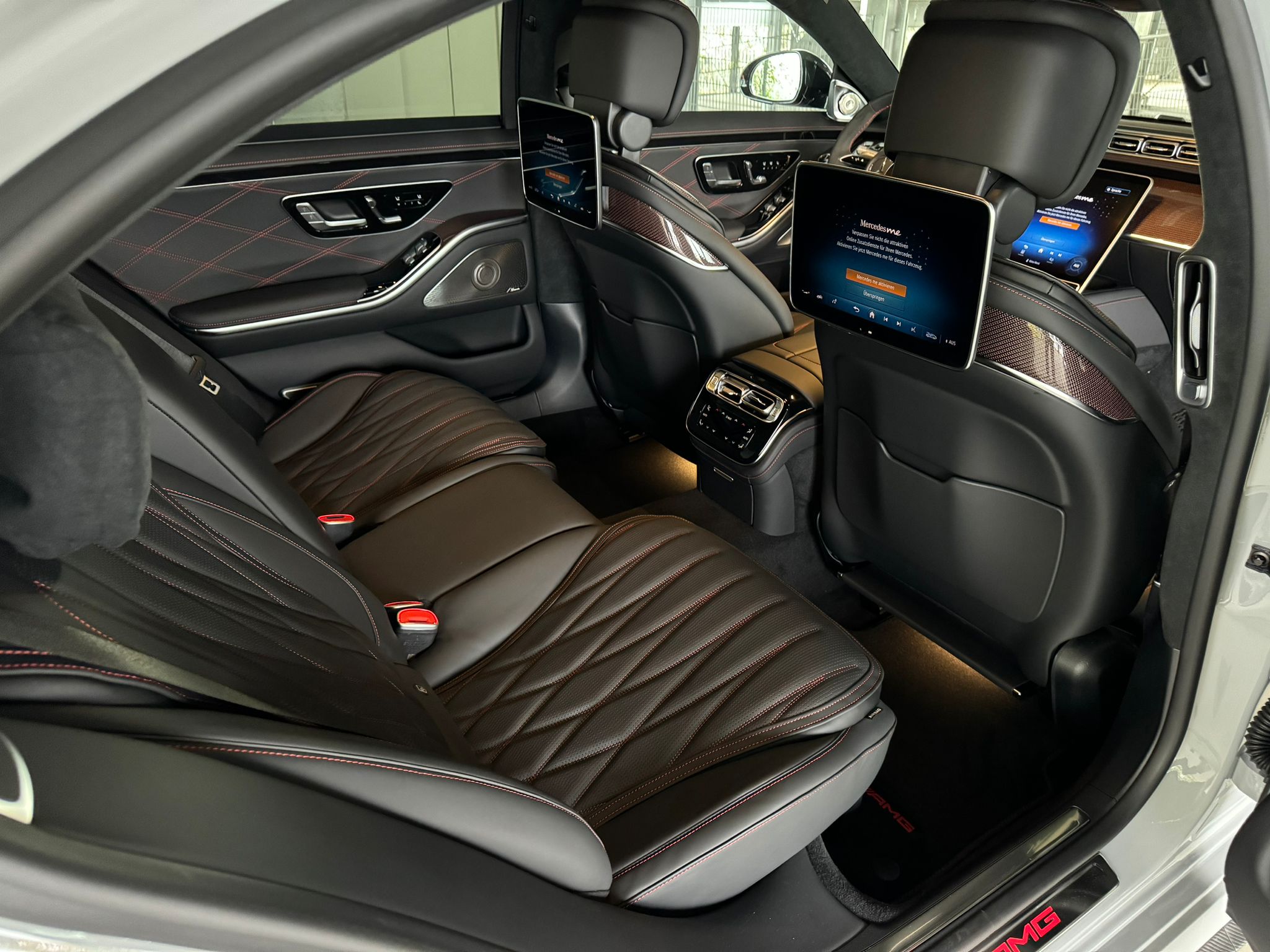 Mercedes Benz Maybach S63 AMG Edition1 2024 (11)