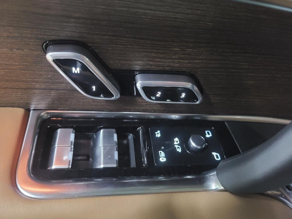 Range Rover P530 LWB AUTOBIOGRAPHY 2024 (12)