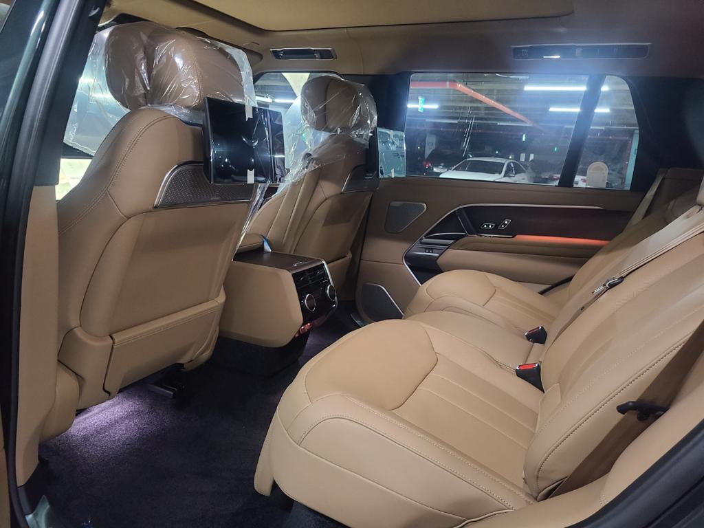 Range Rover P530 LWB AUTOBIOGRAPHY 2024 (17)