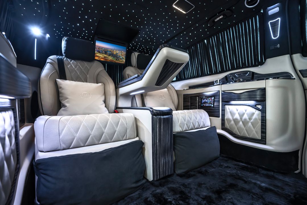 Mercedes Benz V300 d Extra Long Royal Design Conversion 2023 (14)