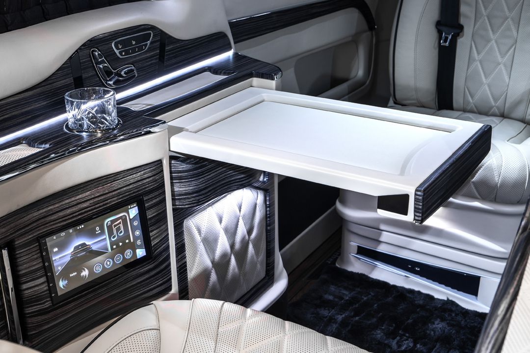 Mercedes Benz V300 d Extra Long Royal Design Conversion 2023 (17)